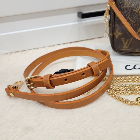 💕LOUIS VUITTON Pochette Accessoires Monogram Wristlet/Crossbody - Picture 9 of 16